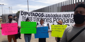 Con protesta, comerciantes rechazan prohibición de comida chatarra