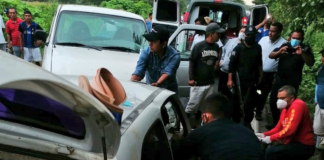 Un muerto y 6 lesionados, deja fuerte choque en Río Grande