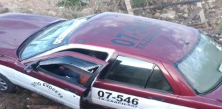 Taxista cae en arroyo de Ánimas Trujano