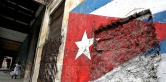 Cuba impone toque de queda para frenar la Covid-19 ante indisciplina de habitantes