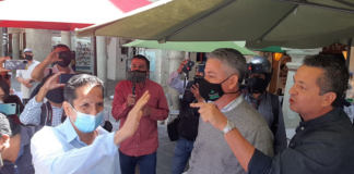 Se confrontan restauranteros y Markoa en portales del Zócalo