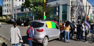 Continúan protestas del sector salud por tema del bono COVID