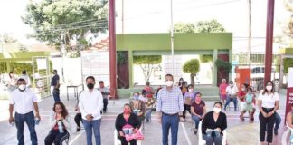 Lleva Ayuntamiento de Oaxaca apoyo alimentario a la niñez de la agencia Dolores