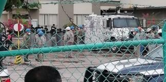 Empleados de Cemento Cruz Azul golpean a policías