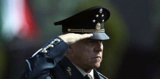 Niega juez libertad bajo fianza a Cienfuegos