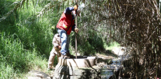 Continúan labores de desazolve en red de drenaje sanitario de Lomas de la Cascada