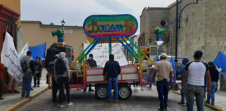 Con bloqueo, ferieros exigen apoyos