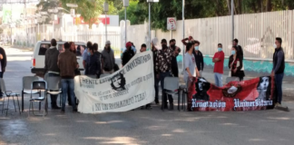 Rechazados de la UABJO insisten en espacios y reducción de cuotas