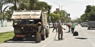 Ayuntamiento de Oaxaca continúa reparando vialidades