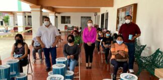 Entrega Ayuntamiento de Oaxaca fórmula láctea para la niñez de Trinidad de Viguera