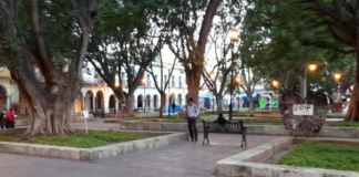 Se retiran comerciantes del zócalo capitalino