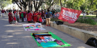 Triquis se niegan a retirar del zócalo