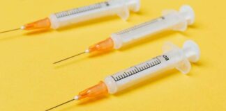 Gran Bretaña lanzaría vacuna de AstraZeneca y Oxford a fines de diciembre