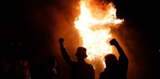 Miles protestan contra ley de seguridad en Francia