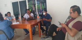 Cumplen 48 horas retenidos funcionarios federales y edil en Huamelula