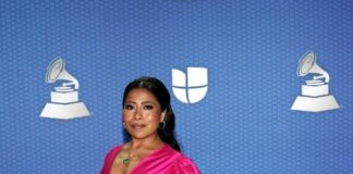 Yalitza Aparicio llega a los Latin Grammy 2020 con un look en rosa mexicano