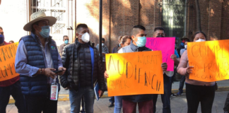 Chantaje de fin de año, AFODEPO protesta en Casa Oficial