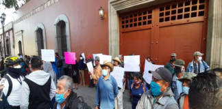 Comuna y pobladores de Loxicha exigen renuncia del edil