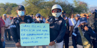 Ediles de Oaxaca bloquean carreteras para exigir recursos de ‘Saneamiento Financiero’