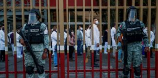 México reanuda las vacunaciones con 3,900 trabajadores sanitarios