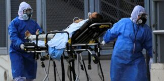 Mexicanos despiden el año en hospitales abarrotados y en vilo por enfermos