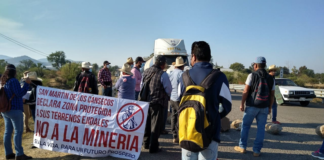 Pobladores de Ocotlán bloquean carretera federal 175
