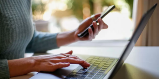 ¡Es oficial! Senado aprueba que empresas asuman pago de luz e internet en home office