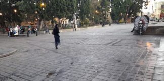 Comerciantes se retiran del zócalo