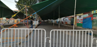 Comerciantes retan a edil de Oaxaca de Juárez e instalan tianguis de “Día de Reyes”