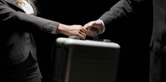 Corrupción: baja en México percepción, pero sigue como el peor país de la OCDE