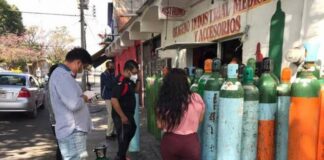 ‘Sí hay oxígeno, pero no hay cilindros’; piden devolver tanques en Oaxaca