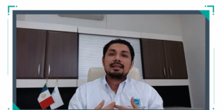 Comisionado del IAIPO realiza charla sobre datos personales y plataformas digitales