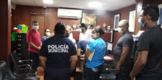 Policías de Salina Cruz levantan paro de labores