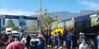 Por segundo día, pobladores cierran accesos a Sola de Vega