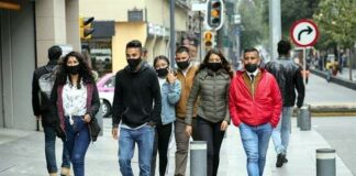 Sube contagio de Covid en jóvenes