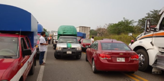 Sin solución conflicto en San Juan Mazatlán; cumplen 10 días de bloqueo