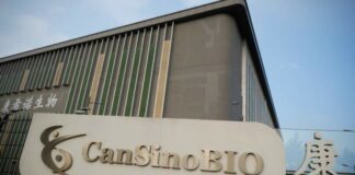 Llegan a México dos millones de dosis de la vacuna china CanSino