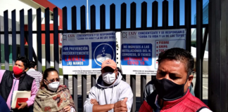 Pobladores de Sola de Vega protestan en Congreso para exigir destitución de edil; amagan con bloqueos