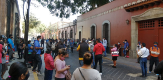 Colonos protestan en Casa Oficial en demanda de obras