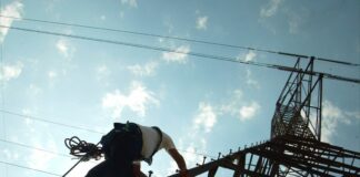 Concede juez otros 4 recursos contra la reforma eléctrica