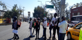 Repartidores de comida en Oaxaca exigen garantías para trabajar