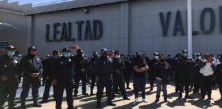 Policías de Oaxaca cumplen tres días en paro de labores