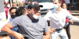 Tendencia Nacional:Exigen vacunas en Oaxaca; los reciben armados