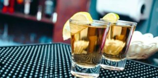 Cierre de bares pega al tequila: consumo cae 4% en 2020