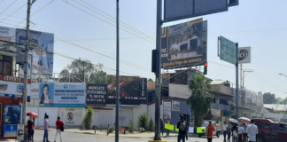 Sindicalizado del STTCEO y Sol Rojo sitian crucero de Fonapas