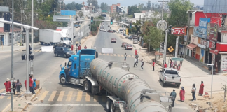 Con un bloqueo en Hacienda Blanca, MULTI piden liberación de sus presos