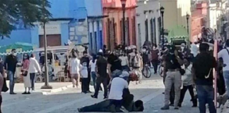 Fallece inspector municipal golpeado por ambulante en Oaxaca