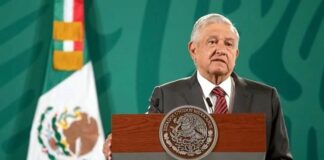 Multa o arresto, si AMLO mantiene desacato a INE