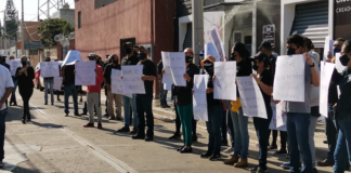 Burócratas protestan durante reunión del STPEIDCEO