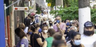 Brasil rebasa los 15 millones de casos de coronavirus
